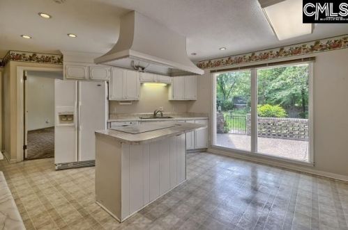 1104 Baywater Dr, Cayce-West Columbia SC  29170-3119 exterior