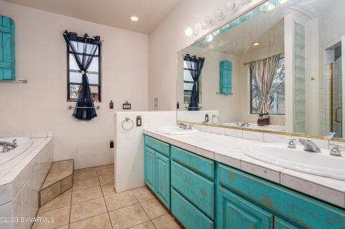 105 Castle Rock Trl, Sedona AZ 86336-6820 exterior