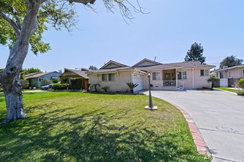 7230 Hannon St, Downey, CA 90240-2022