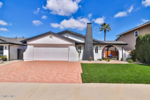 29267 Deep Shadow Dr, Calabasas CA  91301-1521 exterior