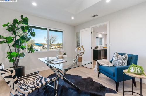 7298 Tamarack Dr, Pleasanton CA  94568-1749 exterior