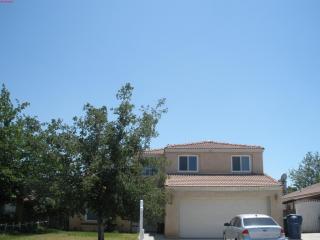 1126 Kettering St, Lancaster, CA 93535-1101