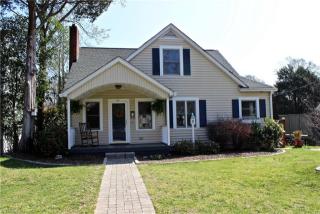 821 Fenimore St, Winston Salem, NC 27103-3731