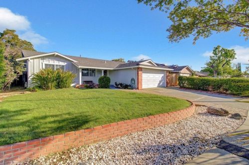 1715 Ebbetts Dr, Campbell, CA 95008-5111