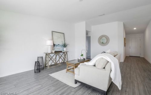 2210 5th Pl, Cape Coral FL  33993-4120 exterior