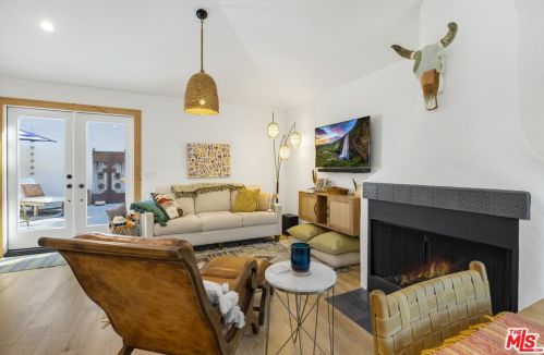 1316 Topanga Canyon Blvd, Topanga CA  90290-4271 exterior