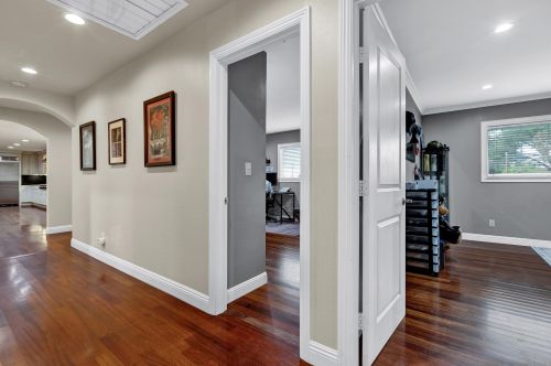 2855 Victoria Dr, Alpine CA  91901-3669 exterior