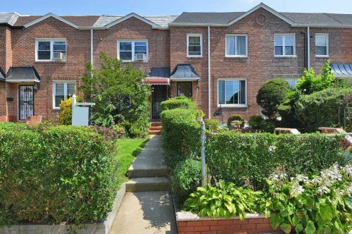 115-09 208th St, Jamaica, NY 11411-1006