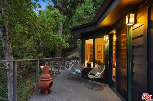 204 Topanga Canyon Blvd, Topanga CA  90290-3837 exterior