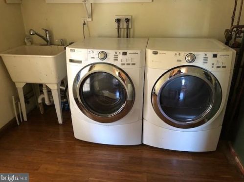 1498 Sweetbriar Ln, Lansdale PA  19446-3240 exterior