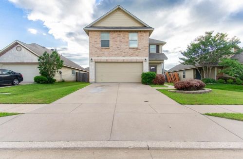 10520 Flagstaff Run, Fort Worth, TX 76140-6571