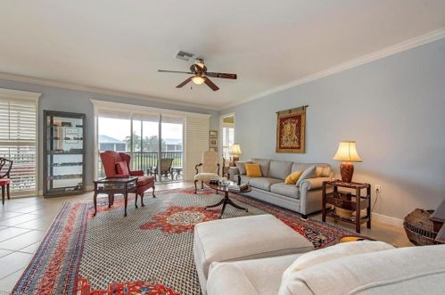 797 Regency Reserve Cir, Naples, FL 34119-2328