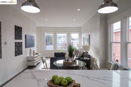 4714 Congress Ave, Oakland, CA 94601-4706