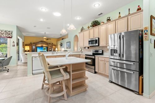 2044 Morningside Blvd, Fort Pierce FL 34952-8821 exterior