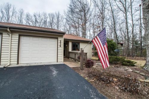 376 Lake Catherine Ct, Crossville, TN 38558-7898
