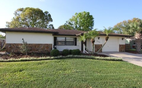 2327 Pasco Dr, Sebring, FL 33870-1726