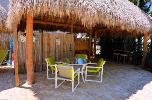 228 Fairweather Ln, Fort Myers Beach FL  33931-3227 exterior