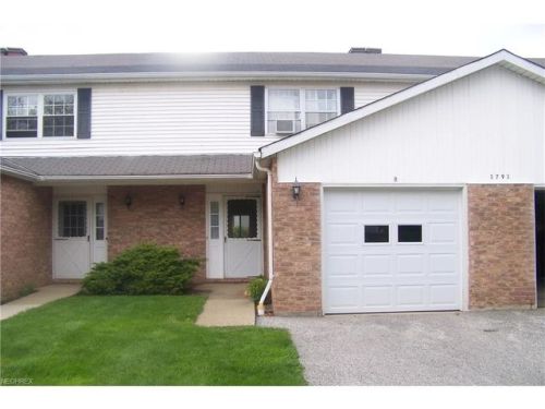 1791 Rolling Hills Dr, Twinsburg, OH 44087-1047