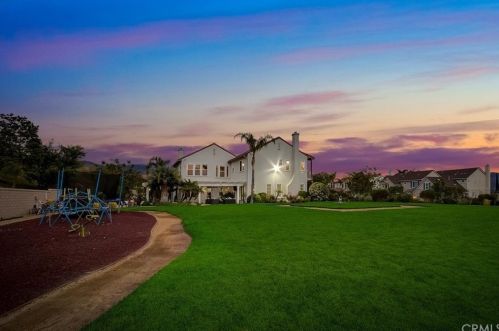 5391 Evening Sky Dr, Simi Valley CA  93063-5744 exterior