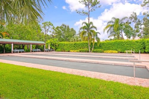 15191 Cedarwood Ln, Naples FL  34110-8020 exterior