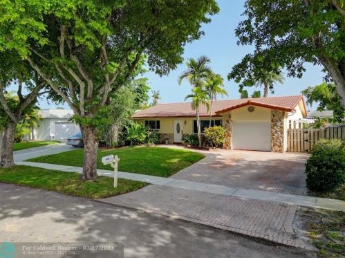 314 4th Ter, Dania Beach, FL 33004-4715