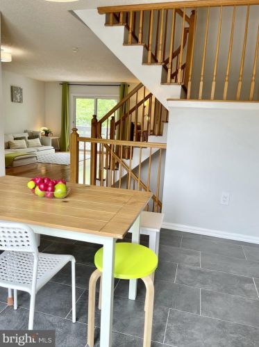 76 Shrewsbury Pl, Princeton NJ  08540-6315 exterior