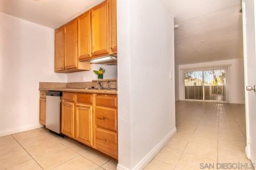4041 Oakcrest Dr, San Diego, CA 92105-2147