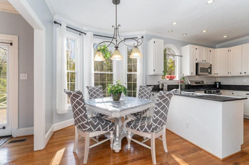 5317 Highstream Ct, Greensboro NC  27407-5825 exterior