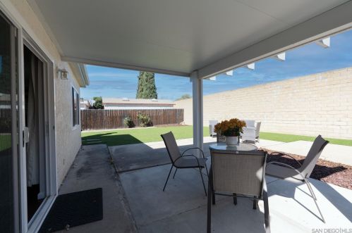 4659 Berwick Dr, San Diego CA 92117-4233 exterior