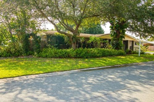 4291 Cherry St, Saint Petersburg FL  33703-5033 exterior