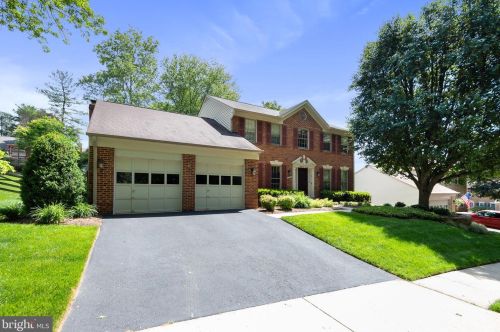 6219 Belleair Rd, Springfield, VA 22015-3801