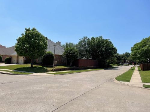 2637 Skinner Dr, Lewisville, TX 75028-3642