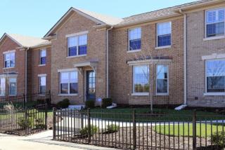 3214 Beaumont Centre Cir, Lexington, KY 40513-1952