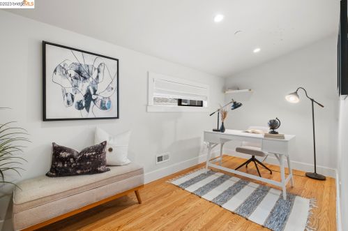 1077 57th St, Oakland CA  94608-2744 exterior