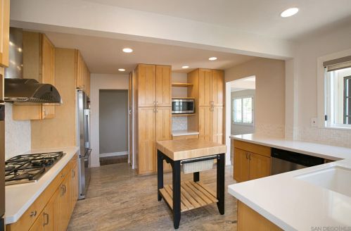 1475 Beryl St, San Diego CA 92109-2212 exterior