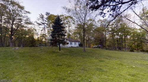 620 Stangle Rd, Martinsville, NJ 08836-2355