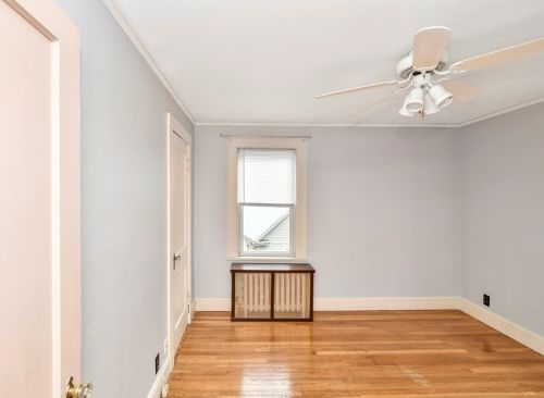 291 St, Dedham MA 02026-2044 exterior