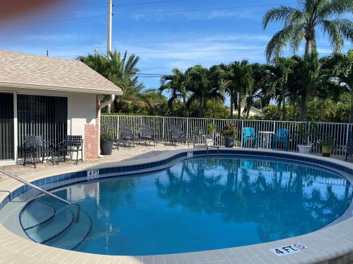 2017 Seacrest Blvd, Boynton Beach FL  33435-6837 exterior