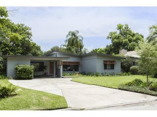 1213 Eola Dr, Orlando, FL 32806-2217