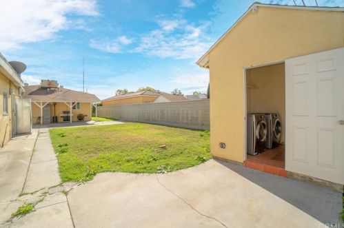 1719 Hardwick St, Long Beach CA  90807-1131 exterior