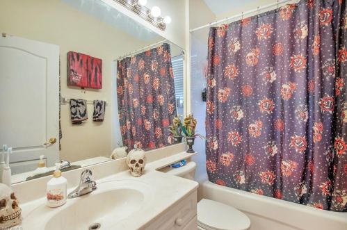 23379 Olde Meadowbrook Cir, Bonita Springs FL 34134-9115 exterior