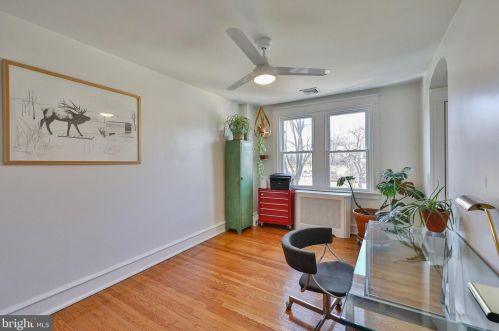 425 Gln Echo Rd, Philadelphia PA 19119-2915 exterior