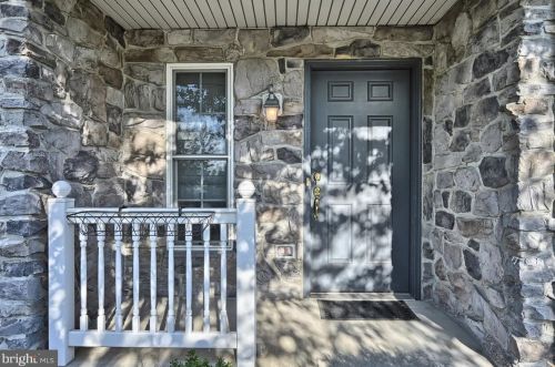 30 Lismore Pl, Navy Sup Dpt PA  17050-8247 exterior