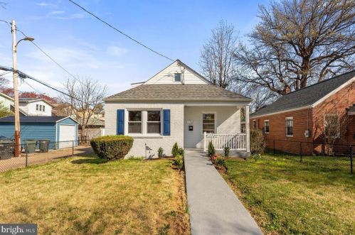 1708 Evarts St, Washington, DC 20018-2030