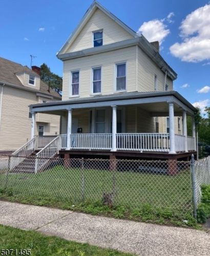 195 Park Ave, East Orange, NJ 07017-4405