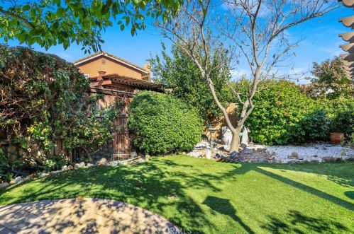 6736 Stonegate Dr, Chino CA  91710-6227 exterior
