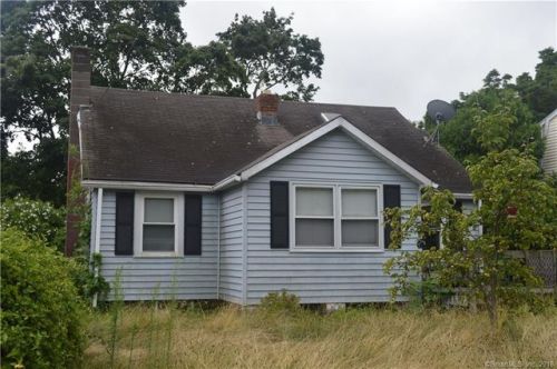 36 New St, Bristol, CT 06010-5351