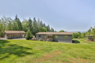 3918 Colony Mountain Dr, Samish Island, WA 98232-8532