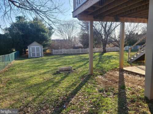 212 Jennifer Ln, Ephrata PA  17522-9753 exterior