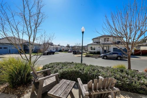 1016 Elysse Ln, Santa Rosa, CA 95409-2873